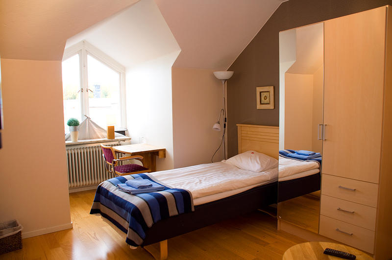 Hotel Vaennaes Vannas Zimmer foto